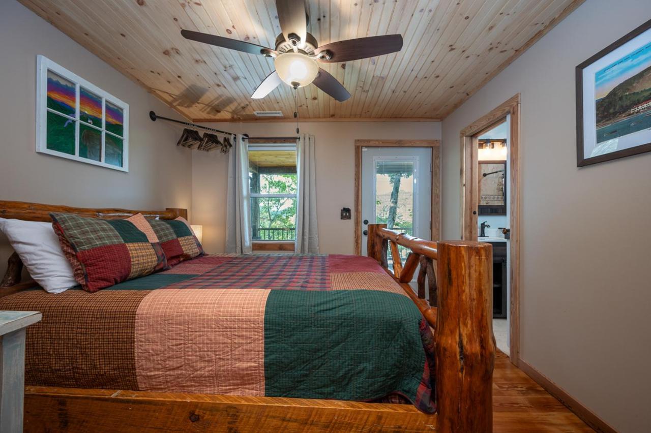 Russell'S Fort At White Oak Point: Historical Cabin On Lake Lure, Luxury, Direct Lake Access! Villa Esterno foto