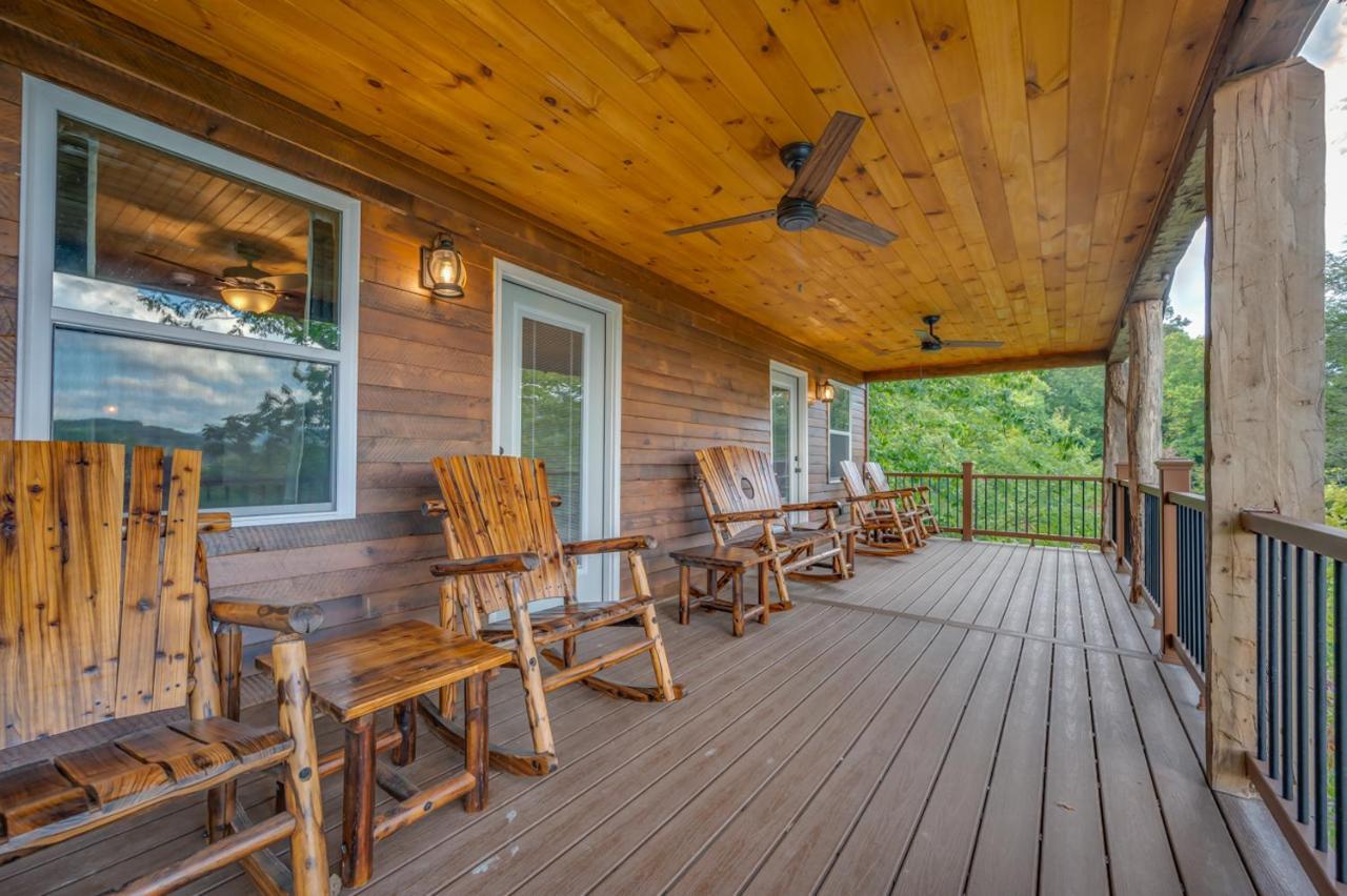 Russell'S Fort At White Oak Point: Historical Cabin On Lake Lure, Luxury, Direct Lake Access! Villa Esterno foto