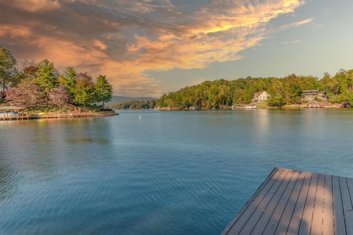 Russell'S Fort At White Oak Point: Historical Cabin On Lake Lure, Luxury, Direct Lake Access! Villa Esterno foto