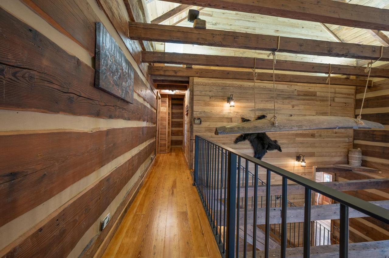 Russell'S Fort At White Oak Point: Historical Cabin On Lake Lure, Luxury, Direct Lake Access! Villa Esterno foto